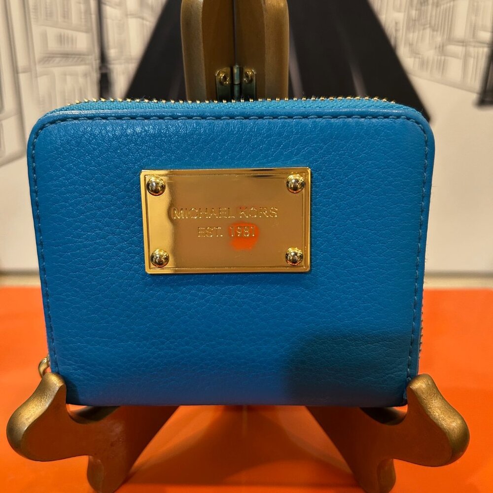Michael Kors Leather Jet Set Travel Continental Compact Wallet